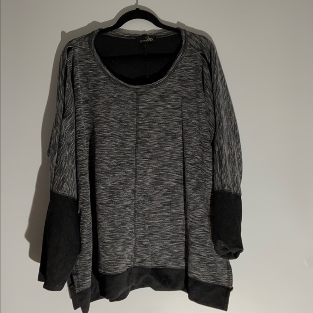 Pretty sweatshirt